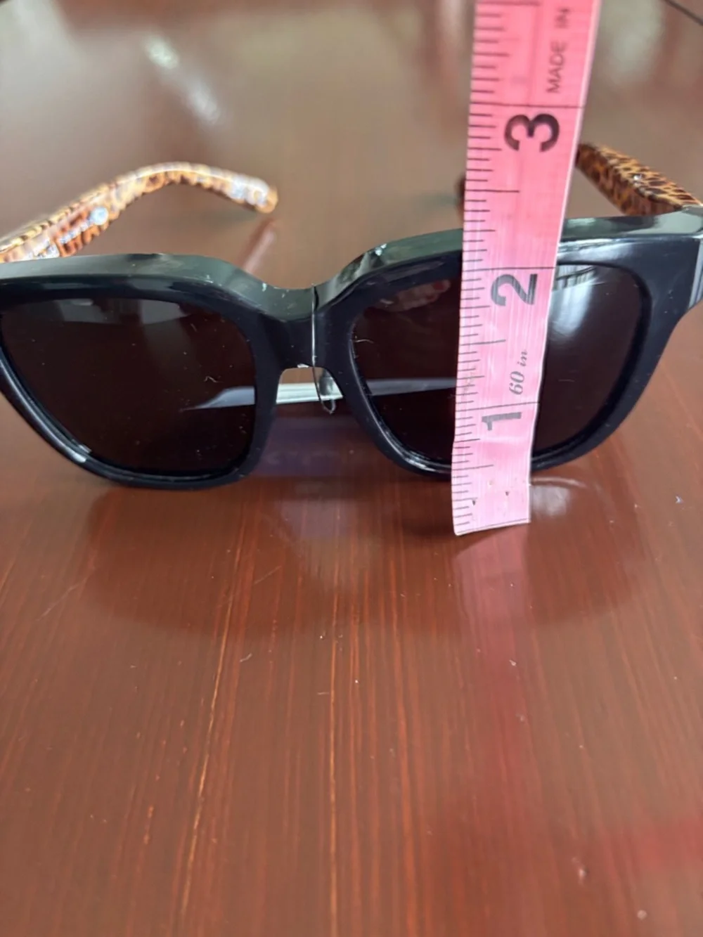 Foster Grant Solar Shield polarized,tortoise shell leopard arms,black frame/lens